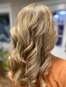 971 Salon gallery image 1